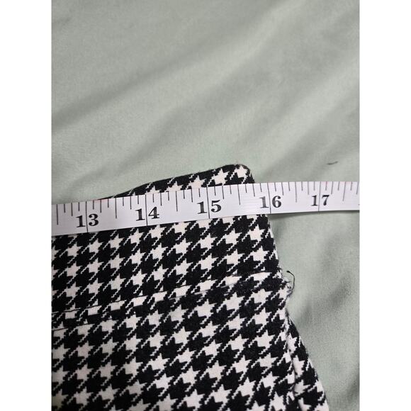 Old navy large women's black and white houndstooth printed Stevie pants - Picture 6 of 8